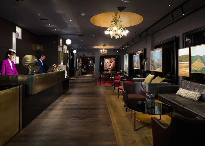 Jacuzzi hotel: Museum Apartment Hotel, Independent Collection By Evt